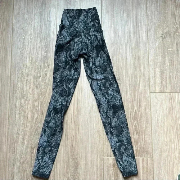 Aerie OFFLINE high rise crossover 7/8 leggings sz XXS - Picture 4 of 7